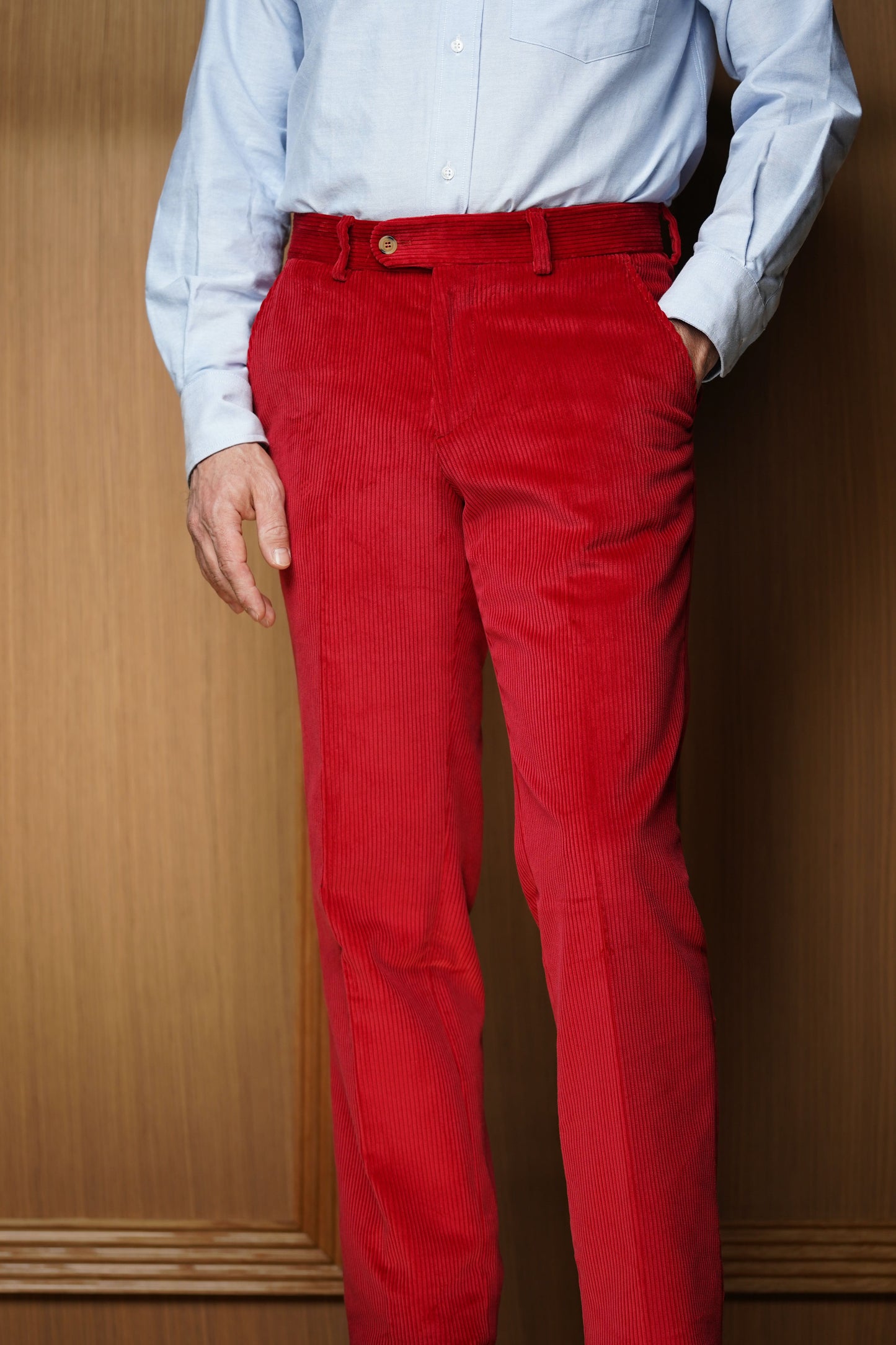 Pantalon en velours rouge sans pinces